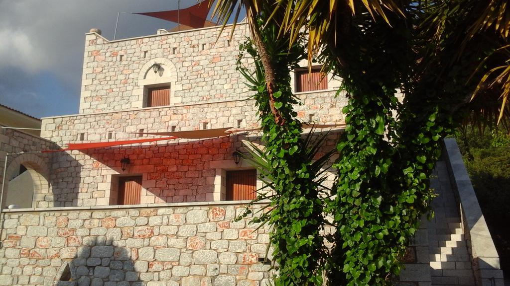 Foivos 2 Hotel Gythio Eksteriør billede
